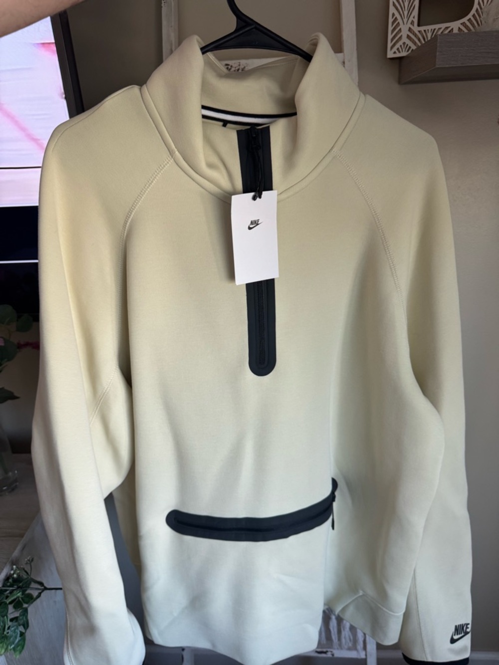 Nike Men's Sportswear Tech Fleece 1/2 Zip Sweatshirt Brand new with tags